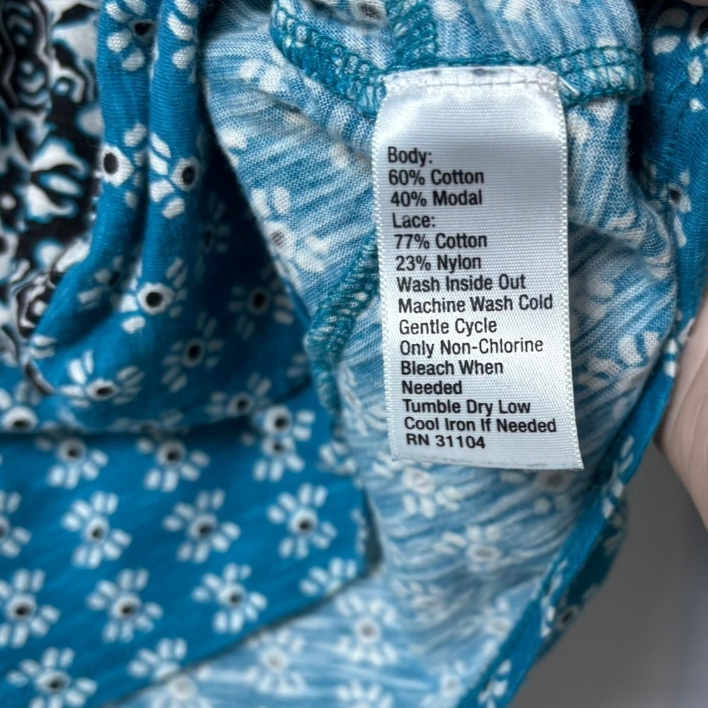 Chip & Pepper Mixed Print Top Women Size S Blue Lace Accent V-Neck Long Sleeve - Picture 5 of 5